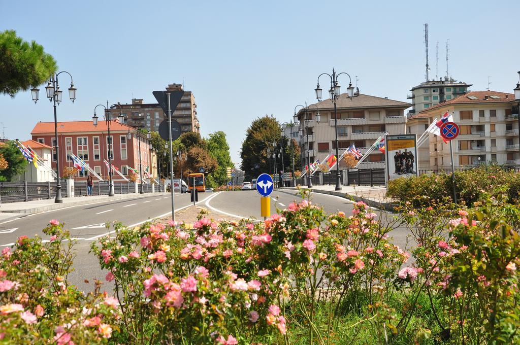 Apartment Ponte Delle Nazioni Parma Phòng bức ảnh